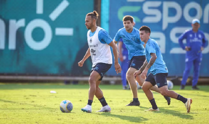 Braithwaite faz primeiro treino; Rochet segue fora