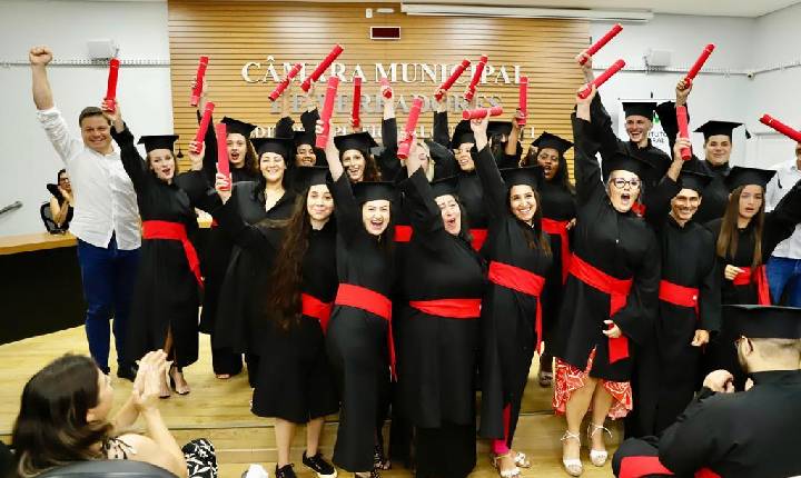 IFPR celebra formatura de estudantes de cursos de Santa Helena