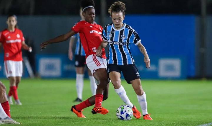 Inter e Grêmio disputam primeira partida da final do Gauchão Feminino