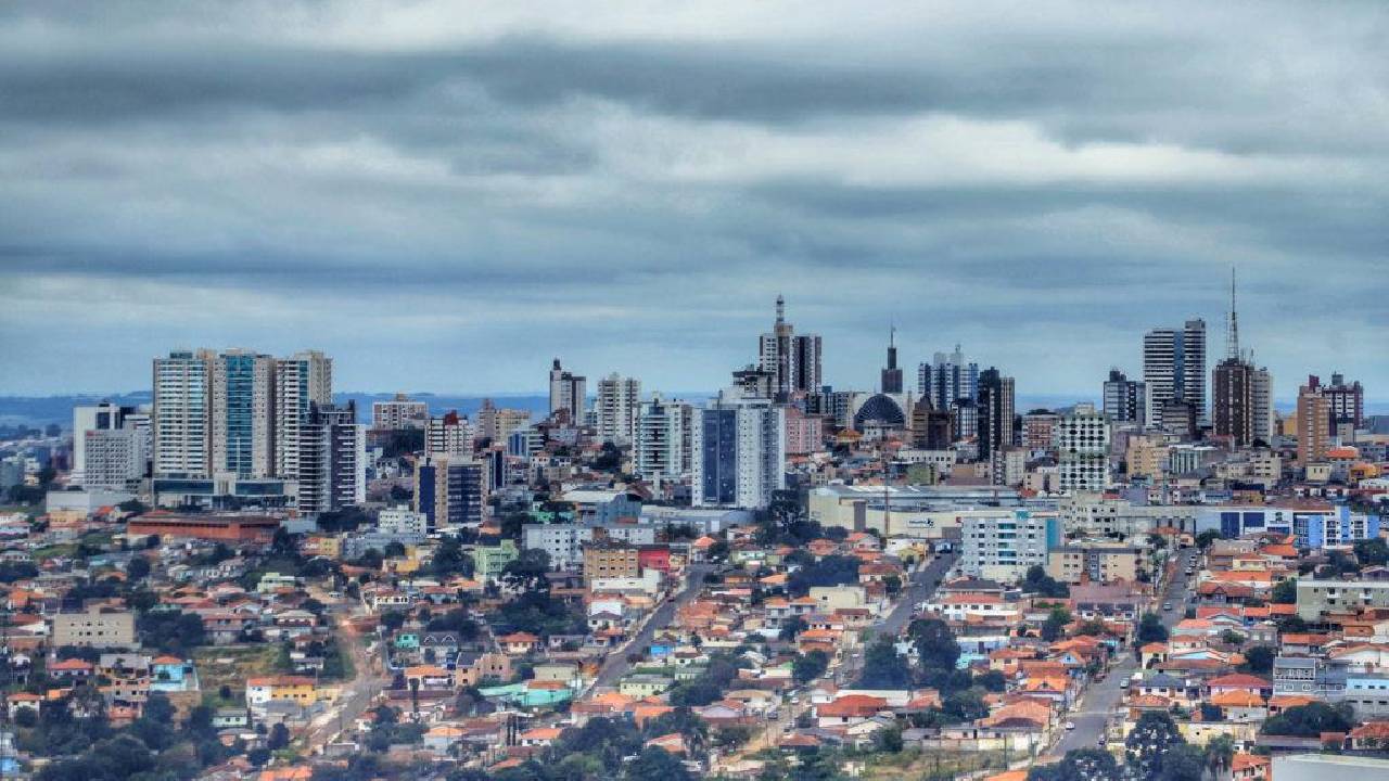 Paraná tem nove municípios entre os 100 mais ricos do Brasil - Liberdade FM  - 87,9