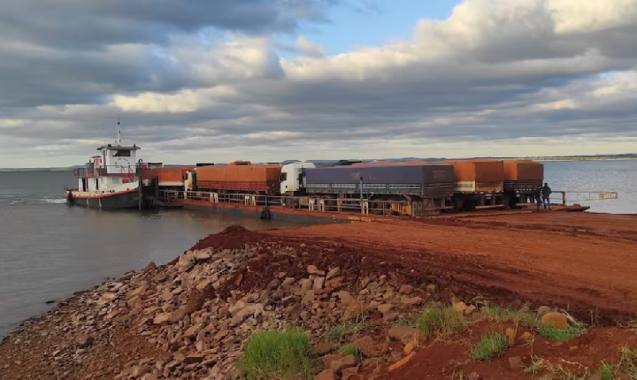 Porto do lado paraguaio é reaberto no lago de Itaipu, próximo a Santa Helena