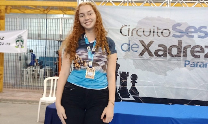 Santa-helenense é campeã de Xadrez no maior torneio da modalidade no Paraná