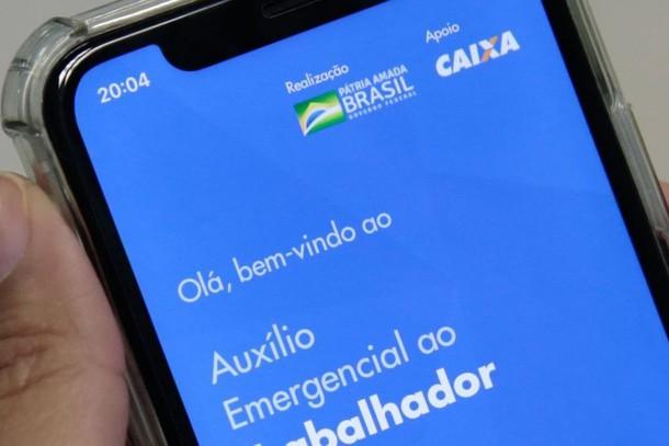 Governo anuncia prorrogação do auxílio emergencial por mais três meses