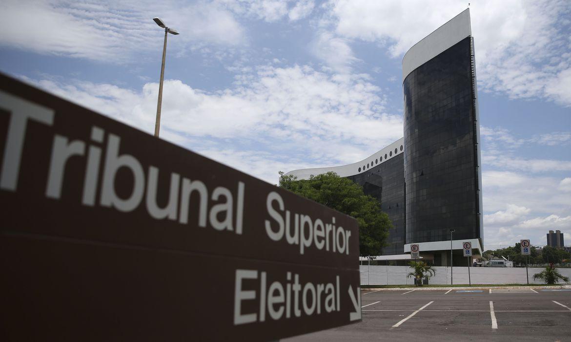 Mais de 20 mil pré-candidatos aguardam julgamento da Justiça Eleitoral