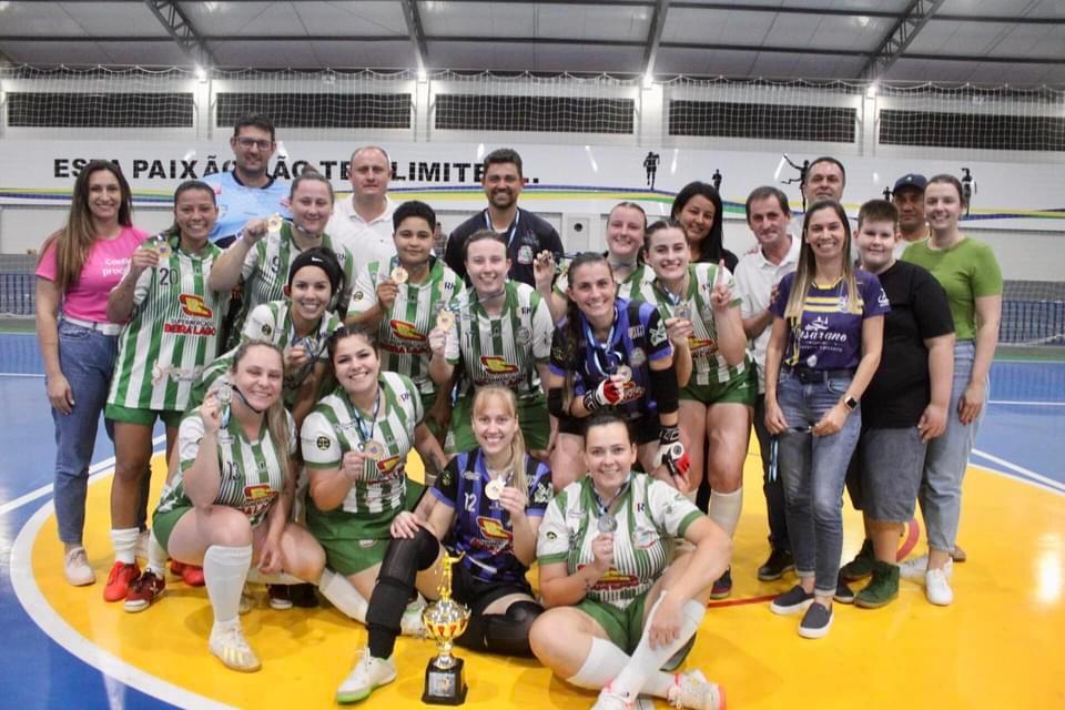 Com show de Duda, Entre Rios é campeão da 1ª Copa Terra das Águas de Futsal Feminino