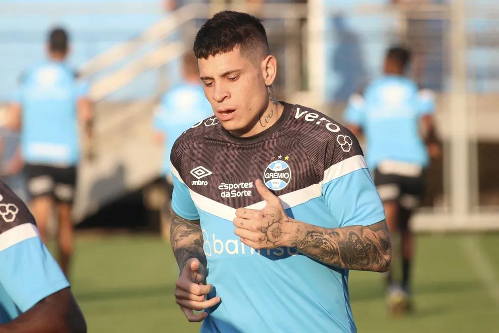 Treino do Grêmio: Iturbe faz primeira atividade, e Suárez participa após ser desfalque