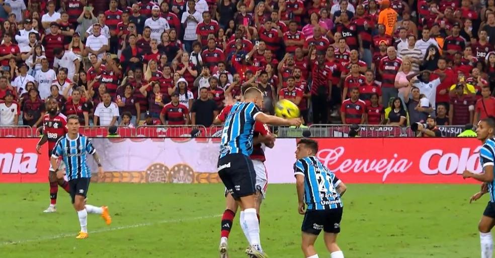 Inter pode ter estreia de reforço no fim de semana; CBF divulga áudio do VAR no pênalti de Flamengo x Grêmio