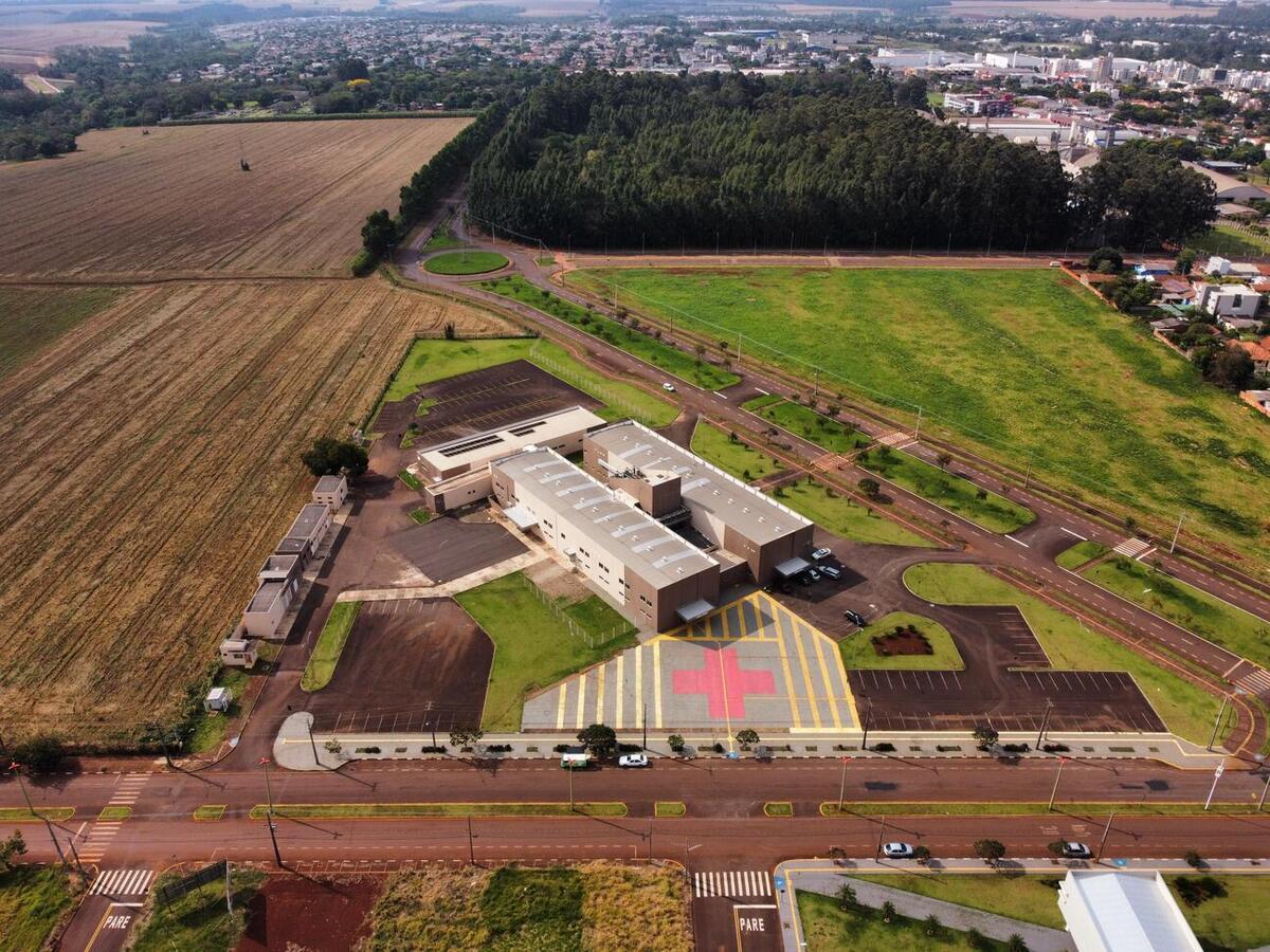 GOVERNADOR INAUGURA HOSPITAL REGIONAL DE TOLEDO