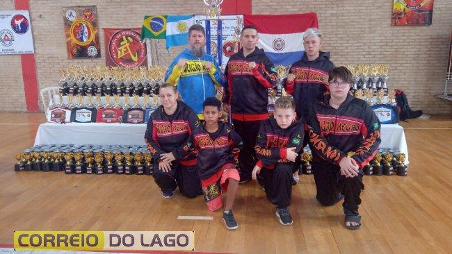 Kung Fu Wushu Dragão Negro de SH conquista vitórias em campeonato internacional