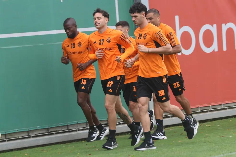 Grêmio e Inter treinam para último jogo do ano