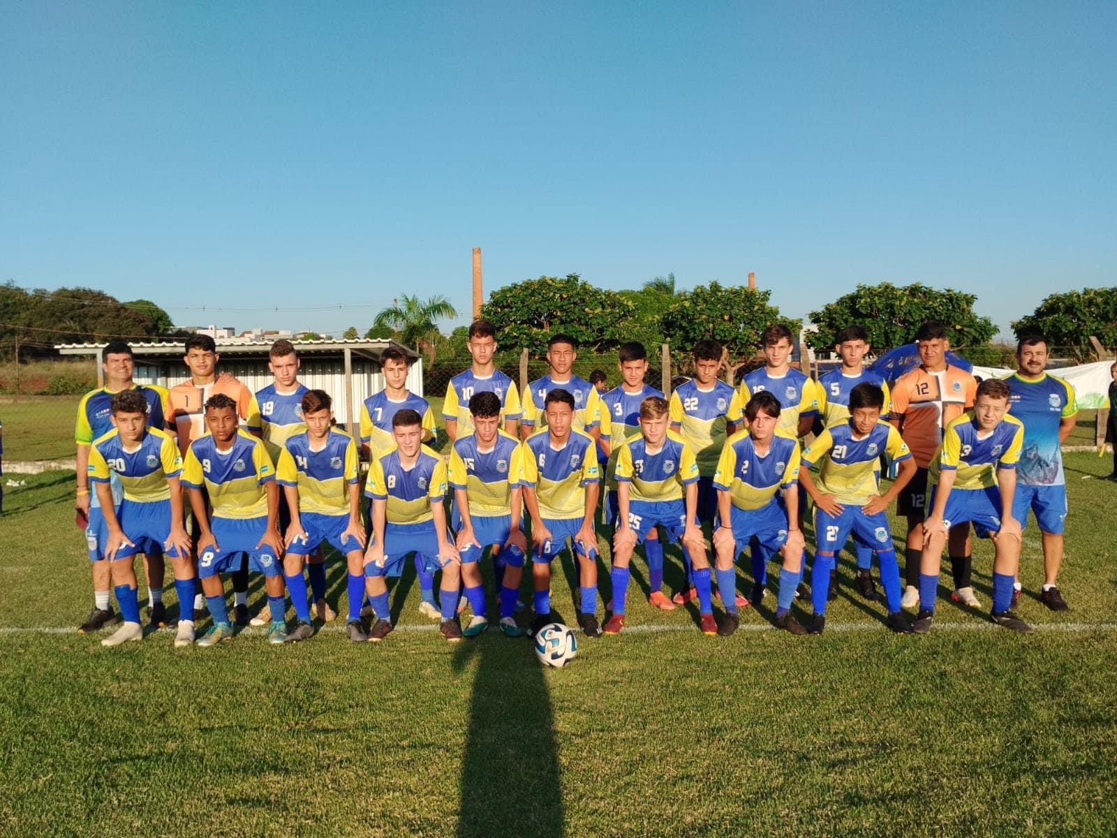 Sub-16 de Santa Helena avança para as quartas do Bom de Bola; 50+ segue vivo