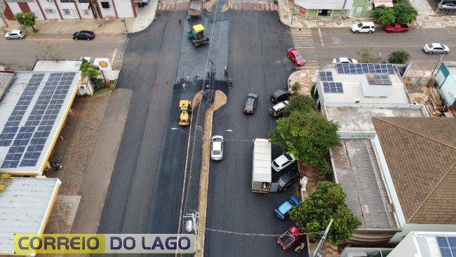 Revitalização avança na Avenida Brasil em Santa Helena e a cidade começa a ficar de cara nova