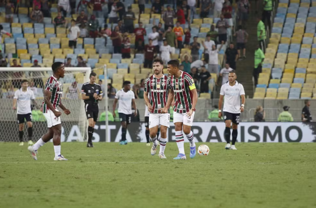 Grêmio é eliminado da Libertadores nos pênaltis; Inter quer D'Alessandro para cargo